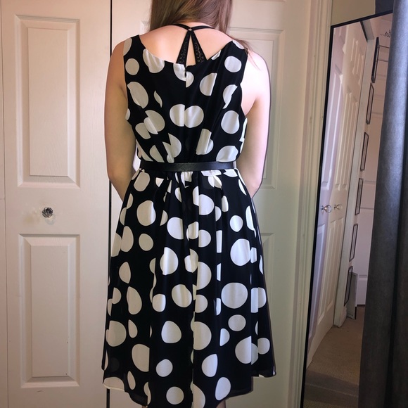 Ricki's black and white dress - Picture 3 of 3
